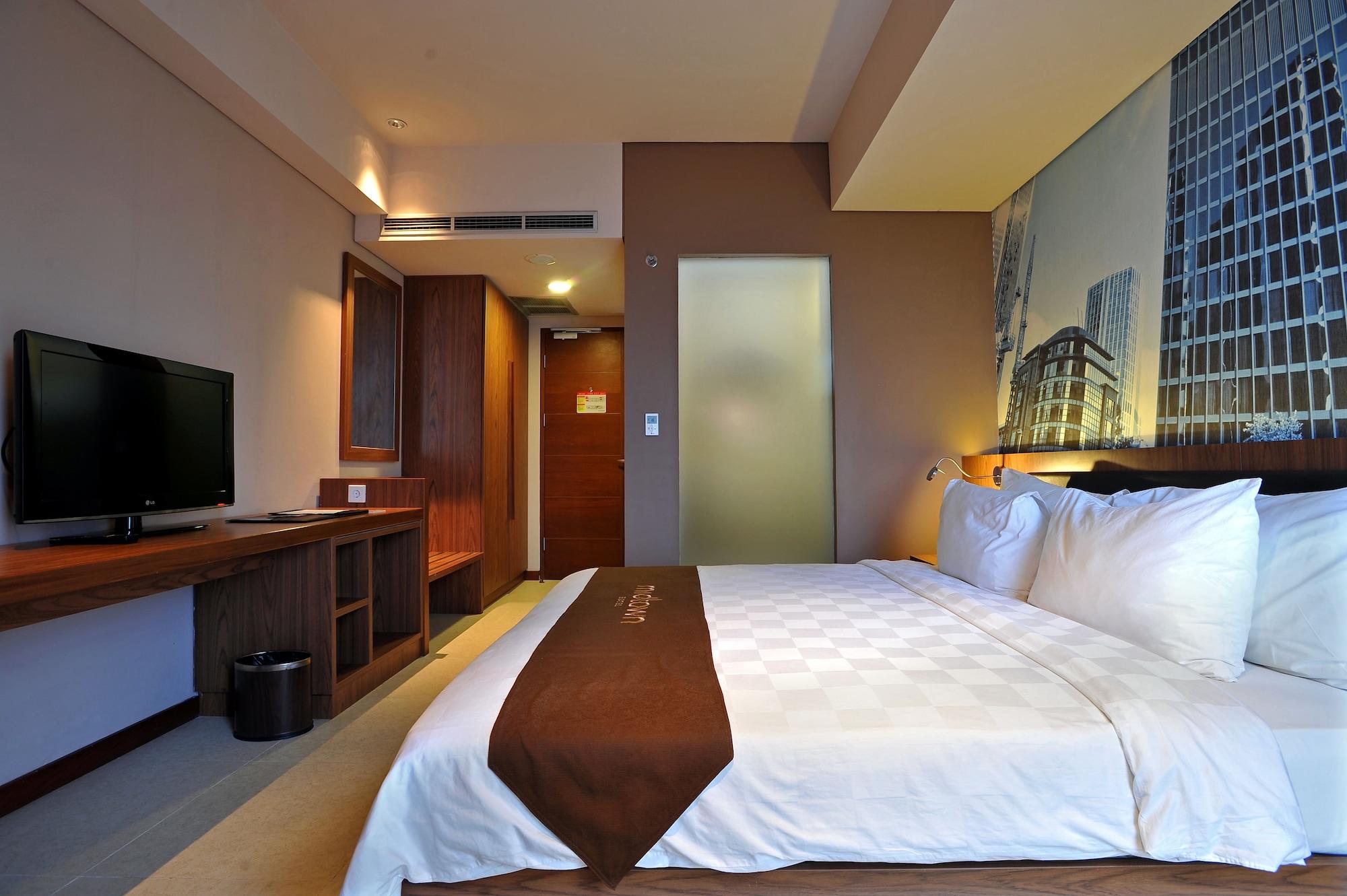 Midtown Hotel Surabaya Exteriör bild