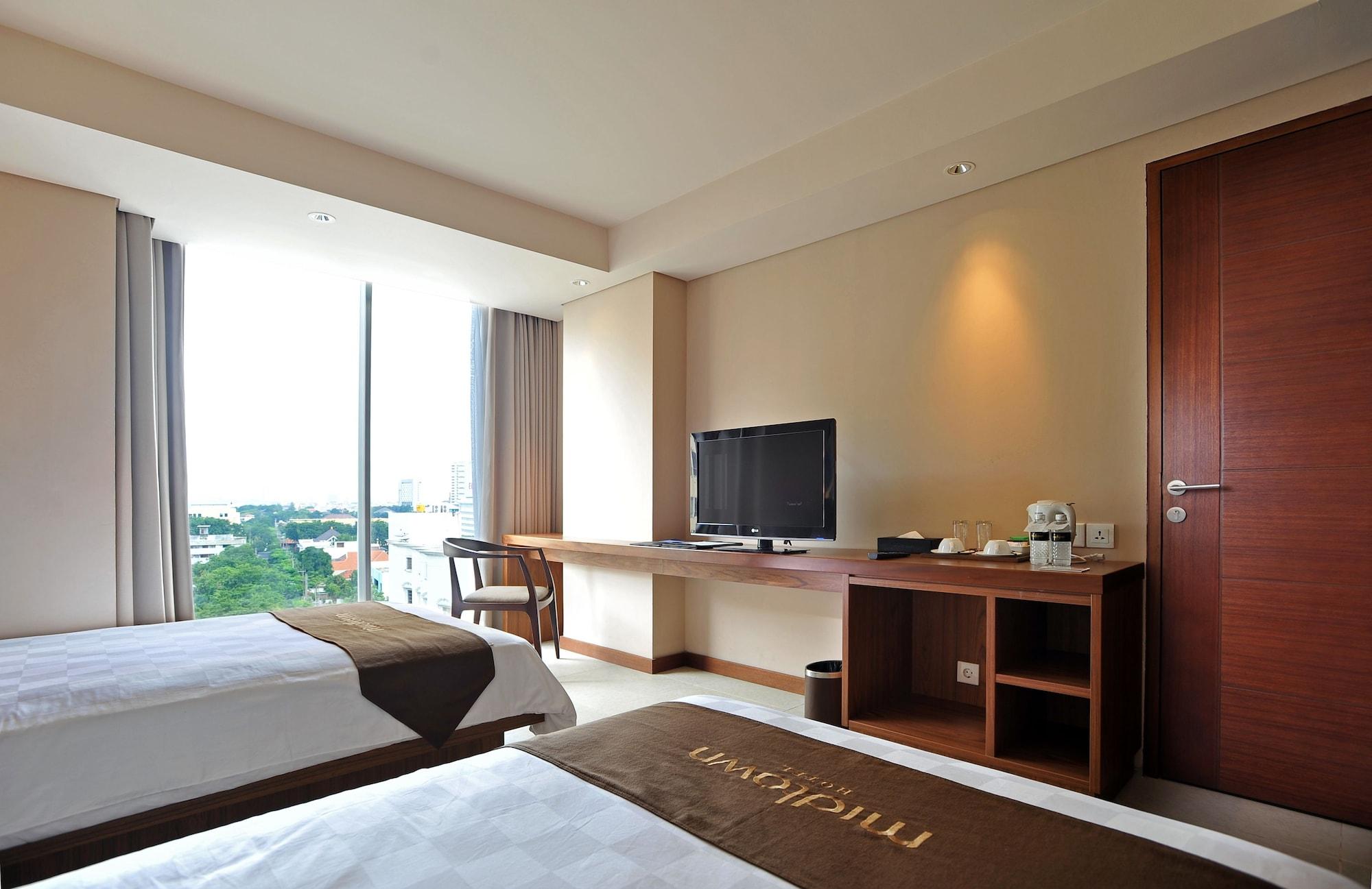 Midtown Hotel Surabaya Exteriör bild