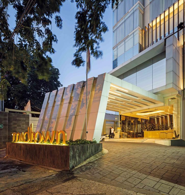 Midtown Hotel Surabaya Exteriör bild