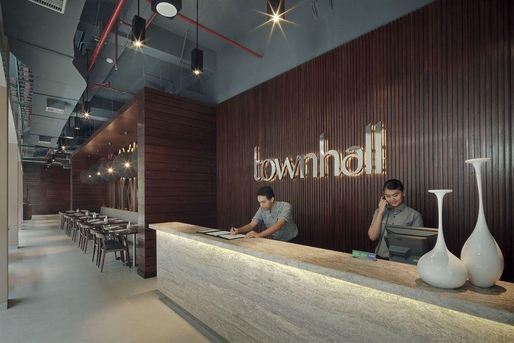 Midtown Hotel Surabaya Exteriör bild