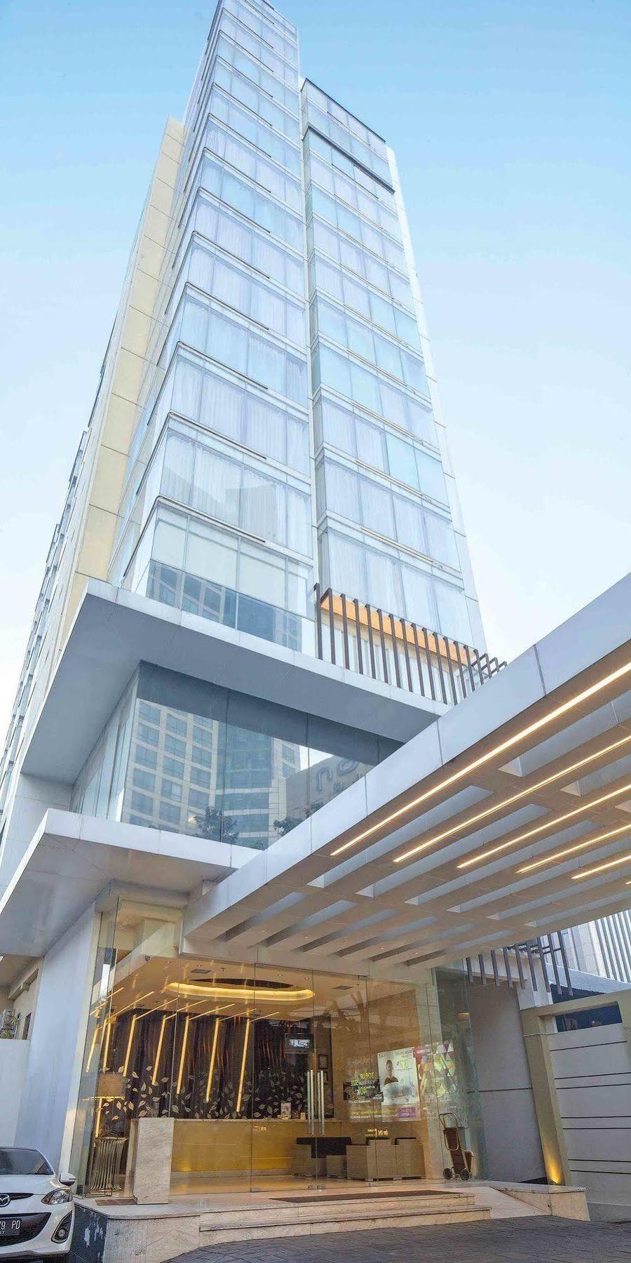 Midtown Hotel Surabaya Exteriör bild