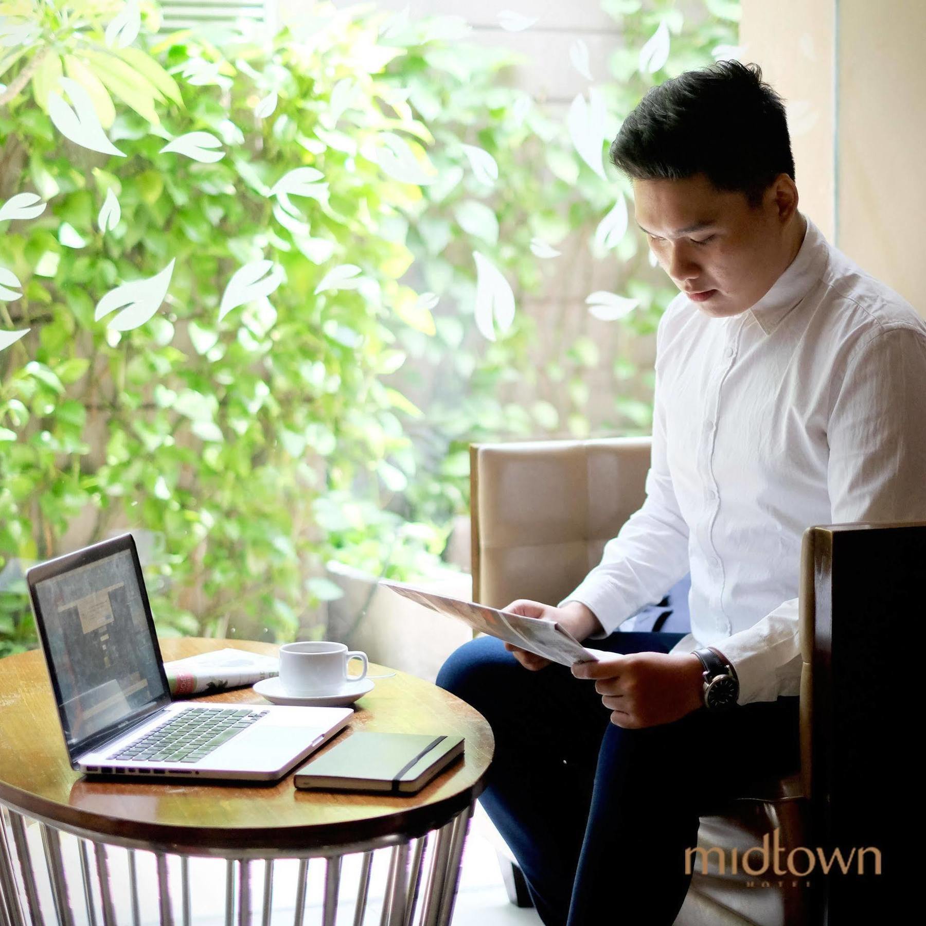 Midtown Hotel Surabaya Exteriör bild