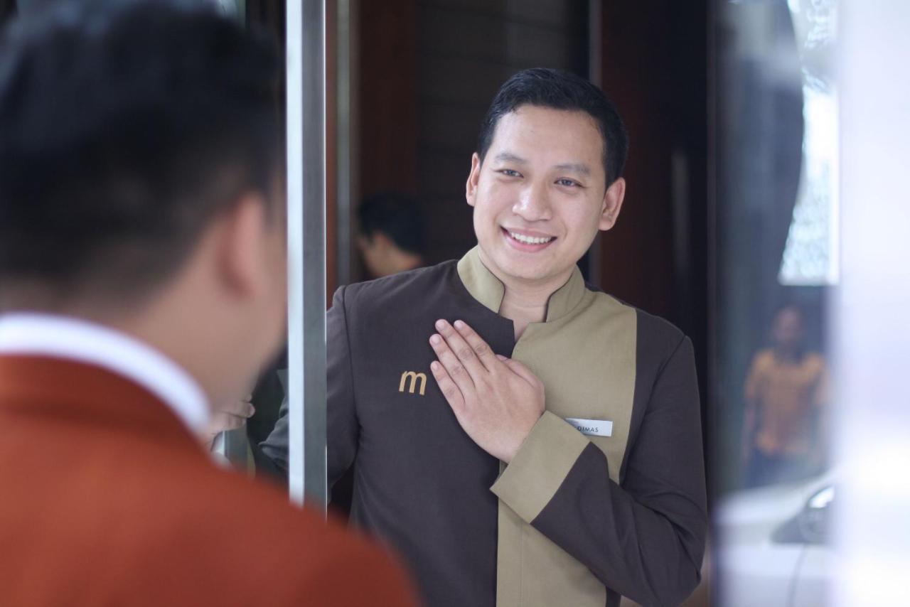 Midtown Hotel Surabaya Exteriör bild